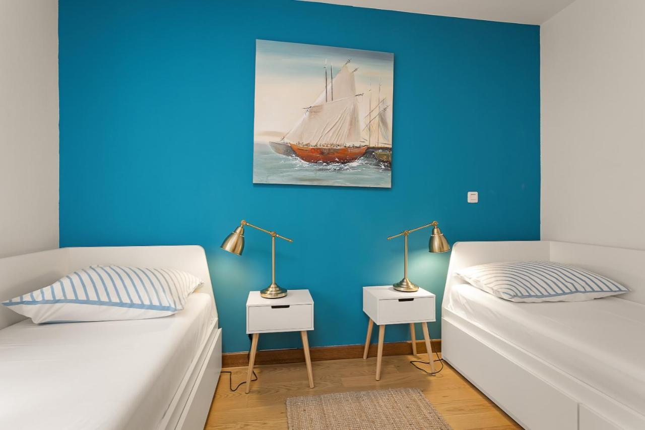 Apartments Cesare With Shared Pool Ližnjan Extérieur photo